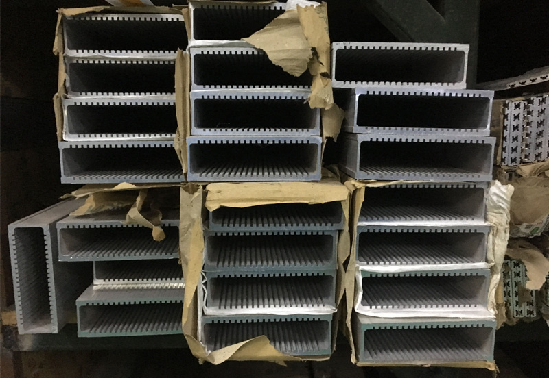 smd貼片料盒鋁型材材料 (1).jpg