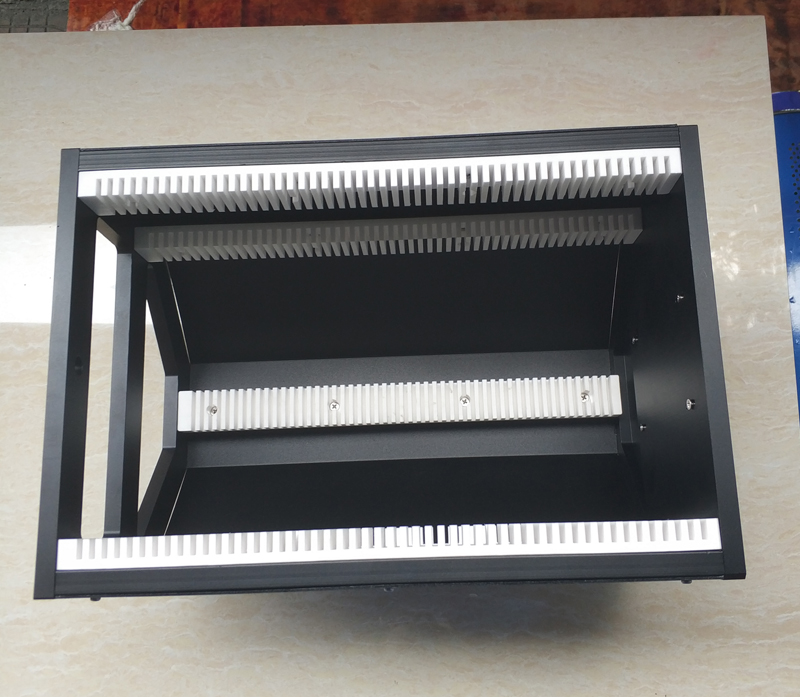 光學(xué)玻璃加工料盒.jpg 光學(xué)玻璃加工料盒.jpg