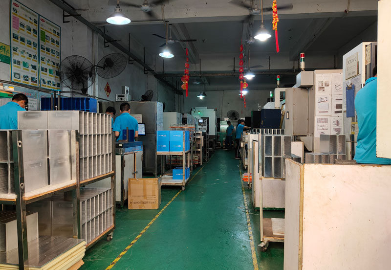 6寸芯片盒加工車間.jpg 6寸芯片盒加工車間.jpg